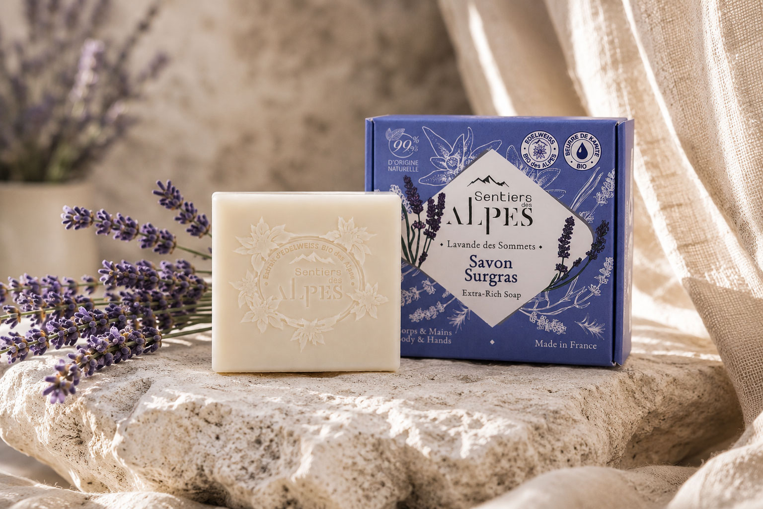 Savon Lavande des Sommets dans son cadre alpin - Sentiers des Alpes