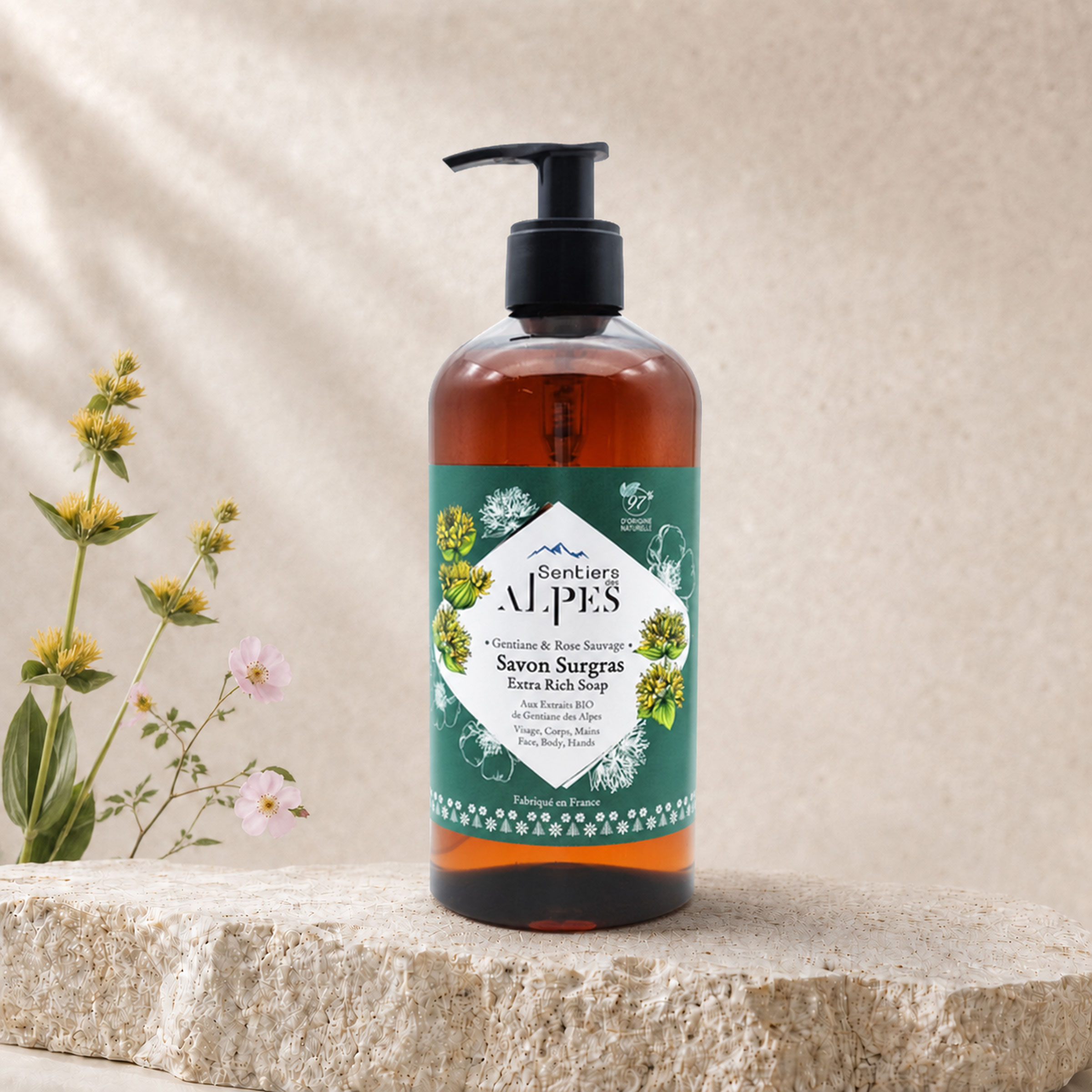 Savon liquide surgras Gentiane & Rose sauvage 500 ml – Sentiers des Alpes